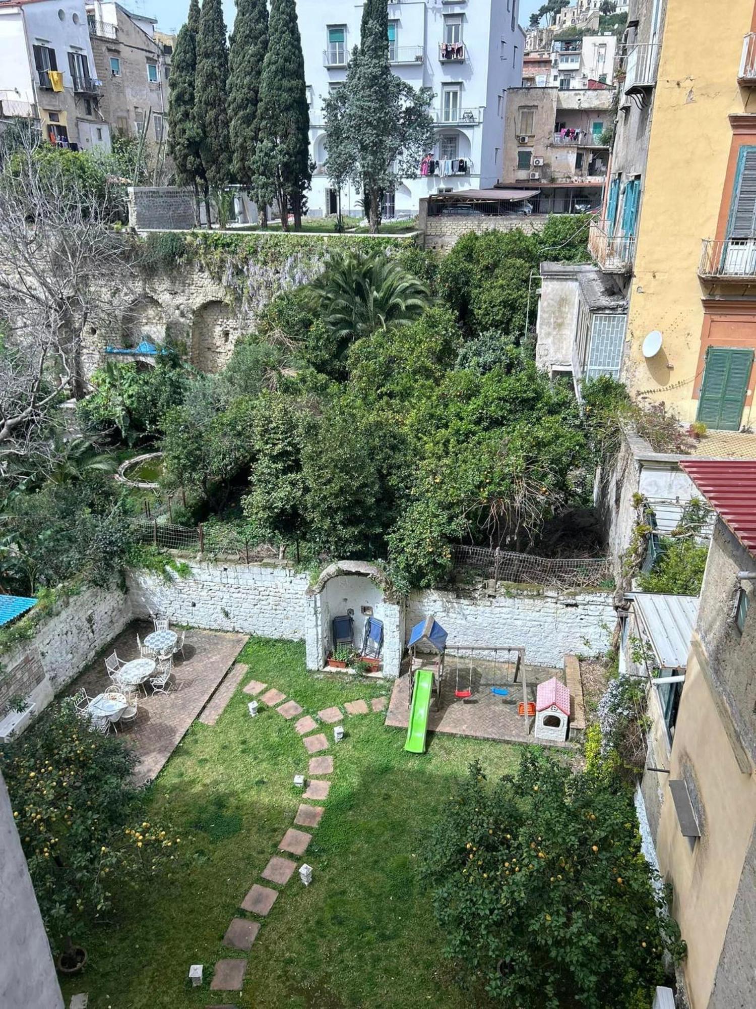 B&B Next Stop Napoli Εξωτερικό φωτογραφία